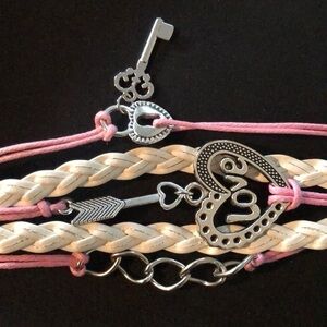 𝅺LOVE, Heart Lock and Key Pink Braided Bracelet 💖